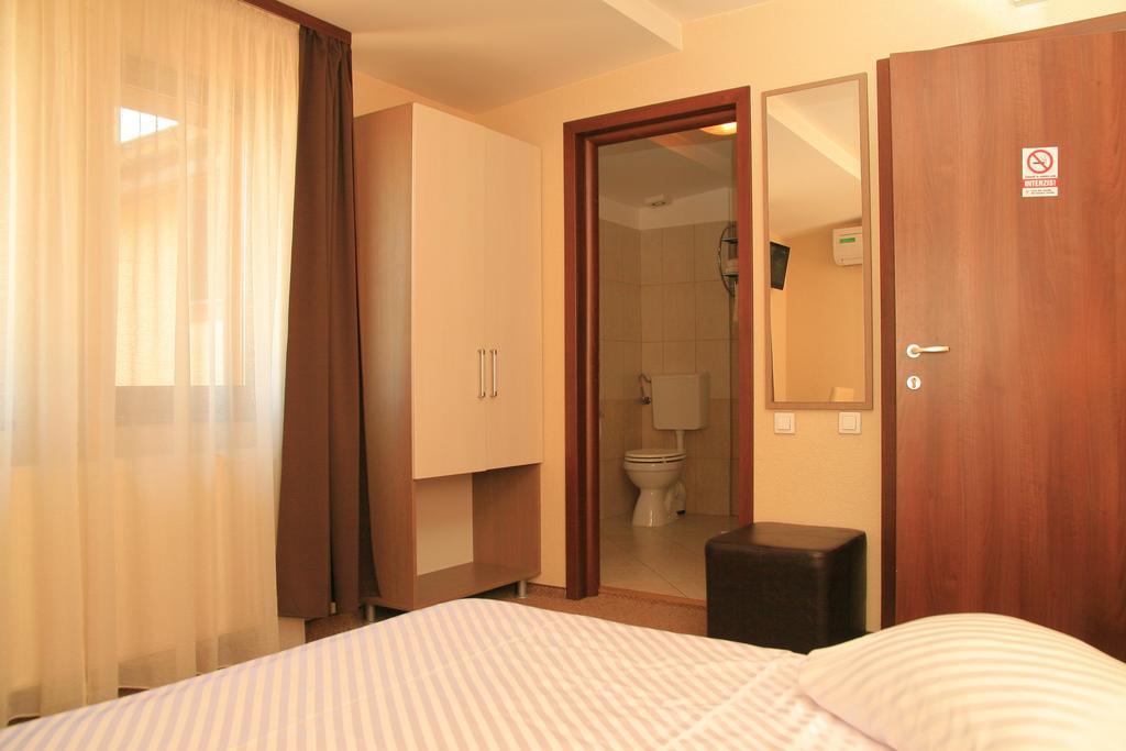 Pension Cleopatra Târgu-Mureş المظهر الخارجي الصورة