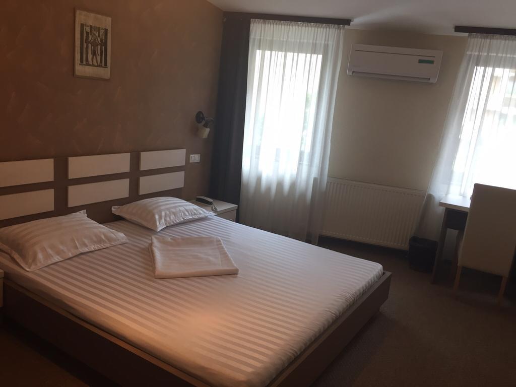 Pension Cleopatra Târgu-Mureş المظهر الخارجي الصورة